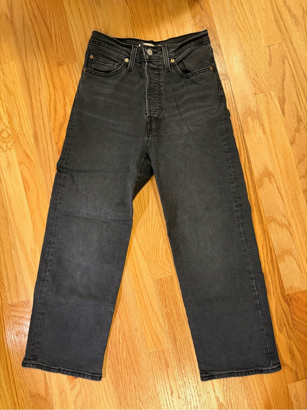 Women’s Black Levi’s Straight-Leg Jeans
